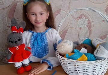 Сєрікова Єлизавета_Іграшка амігурумі Зайка_Гринцівський ЗЗСО