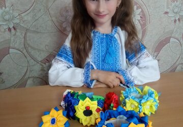 Сєрікова Єлизавета_Прикраси для волосся зі стрічки_Гринцівський ЗЗСО