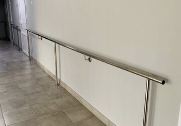 4996099
